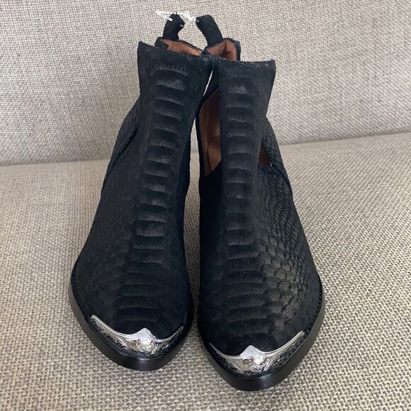 NWOT Jeffrey Campbell Cromwell Cutout Western Boot Size 6 - Picture 8 of 14